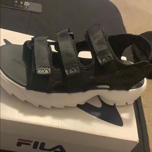 Fila sandles